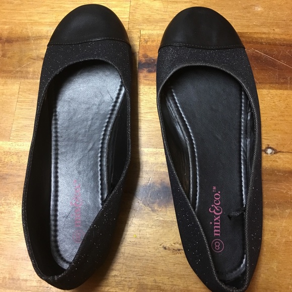 Flats Brand New Never Worn Size 8 - Picture 2 of 3